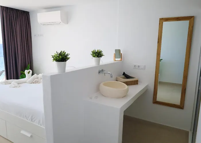 Sleep On The Sea Callao Salvaje